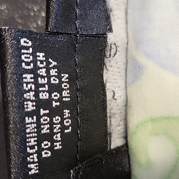 Vintage Ninety Skirt with Rhinestone Button and Ribbon Detail - Size 6 - Picture 7 of 8